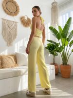 Top blonda al cuello - Imagen 2