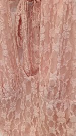 Top blonda al cuello - Imagen 6